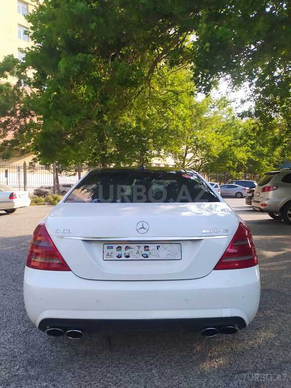 Mercedes S 63 AMG