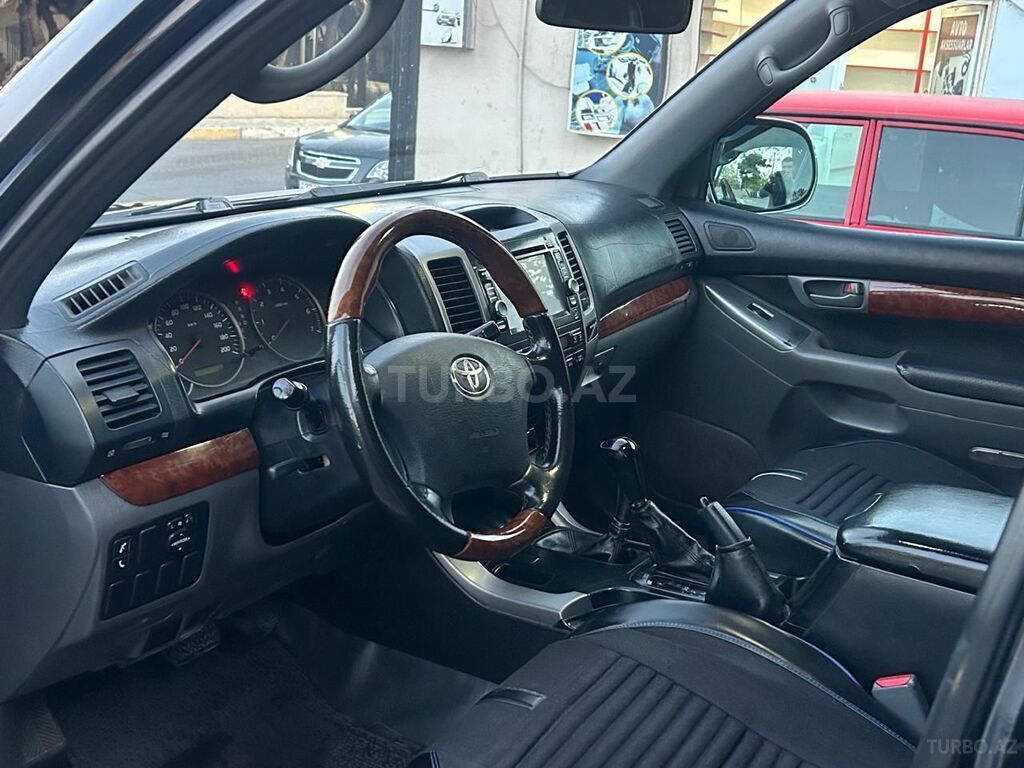 Toyota Land Cruiser Prado