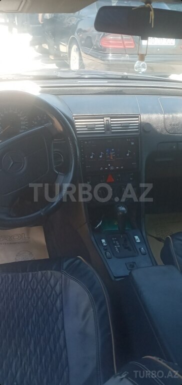 Mercedes C 180