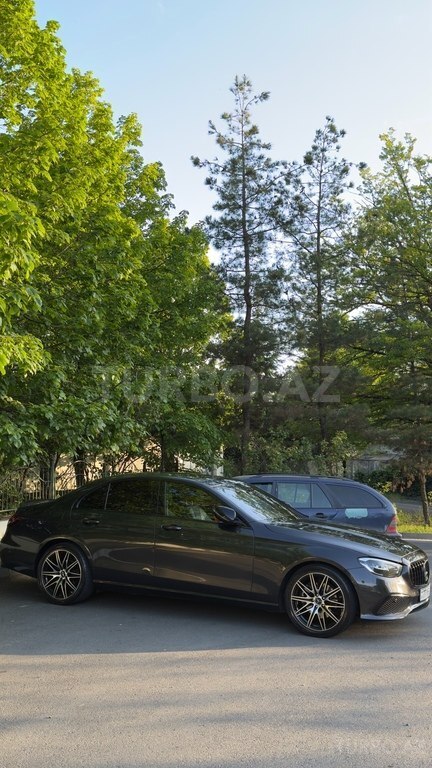 Mercedes E 200 4MATIC