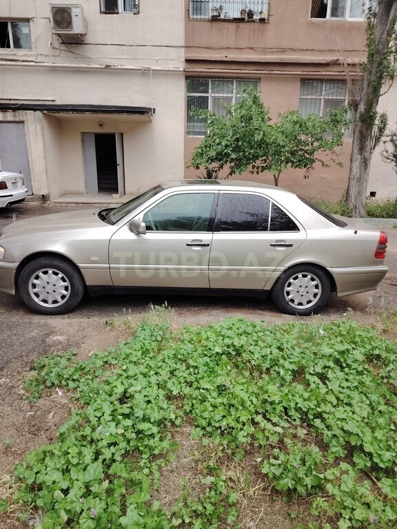 Mercedes C 230