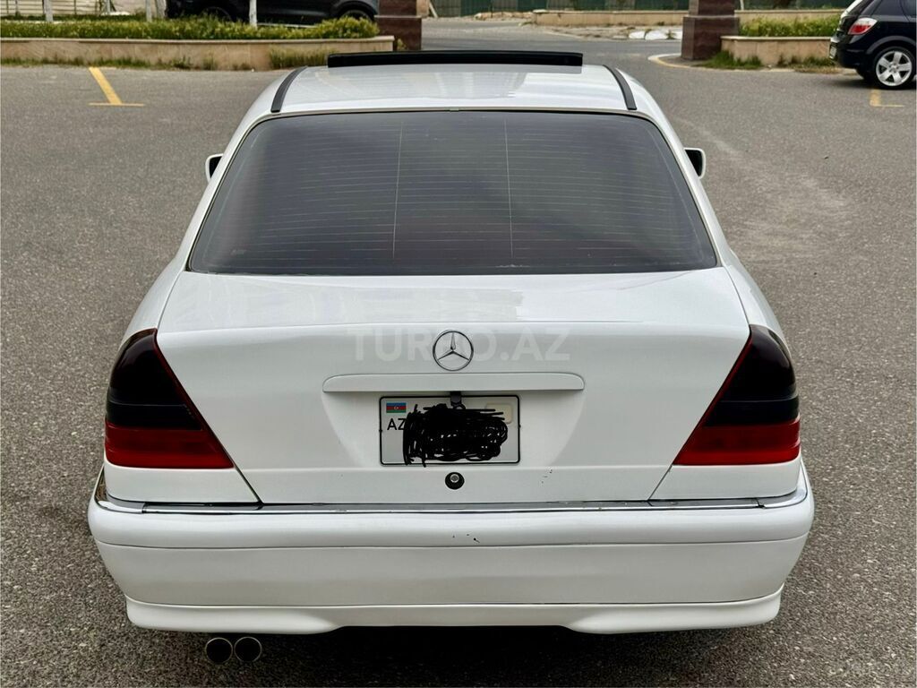 Mercedes C 230