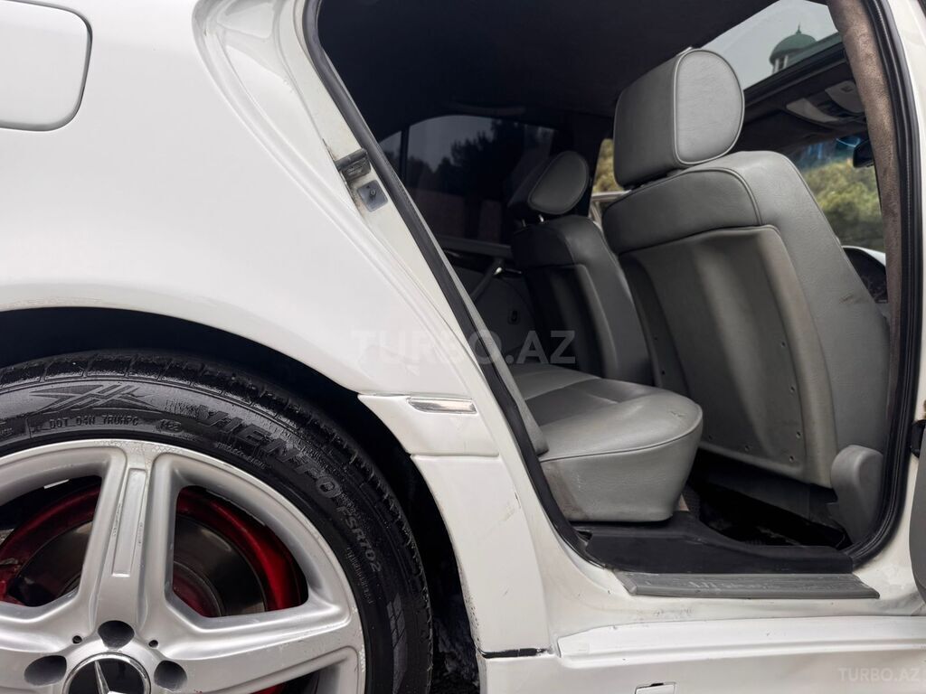 Mercedes C 230