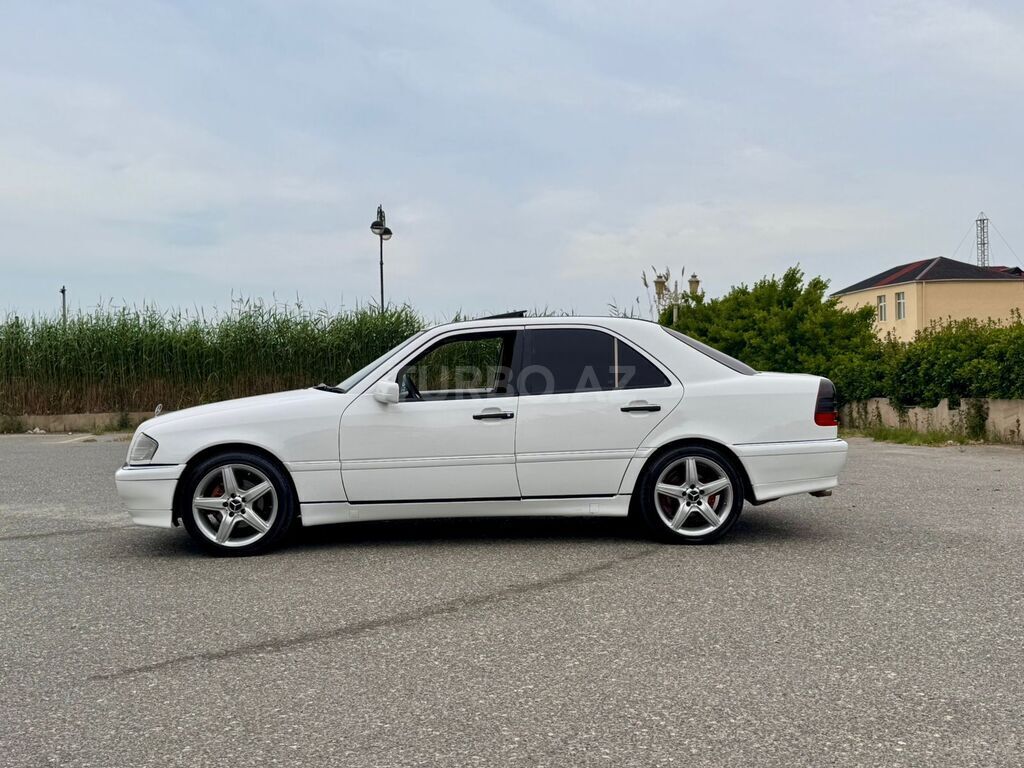 Mercedes C 230