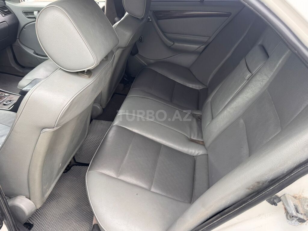 Mercedes C 230