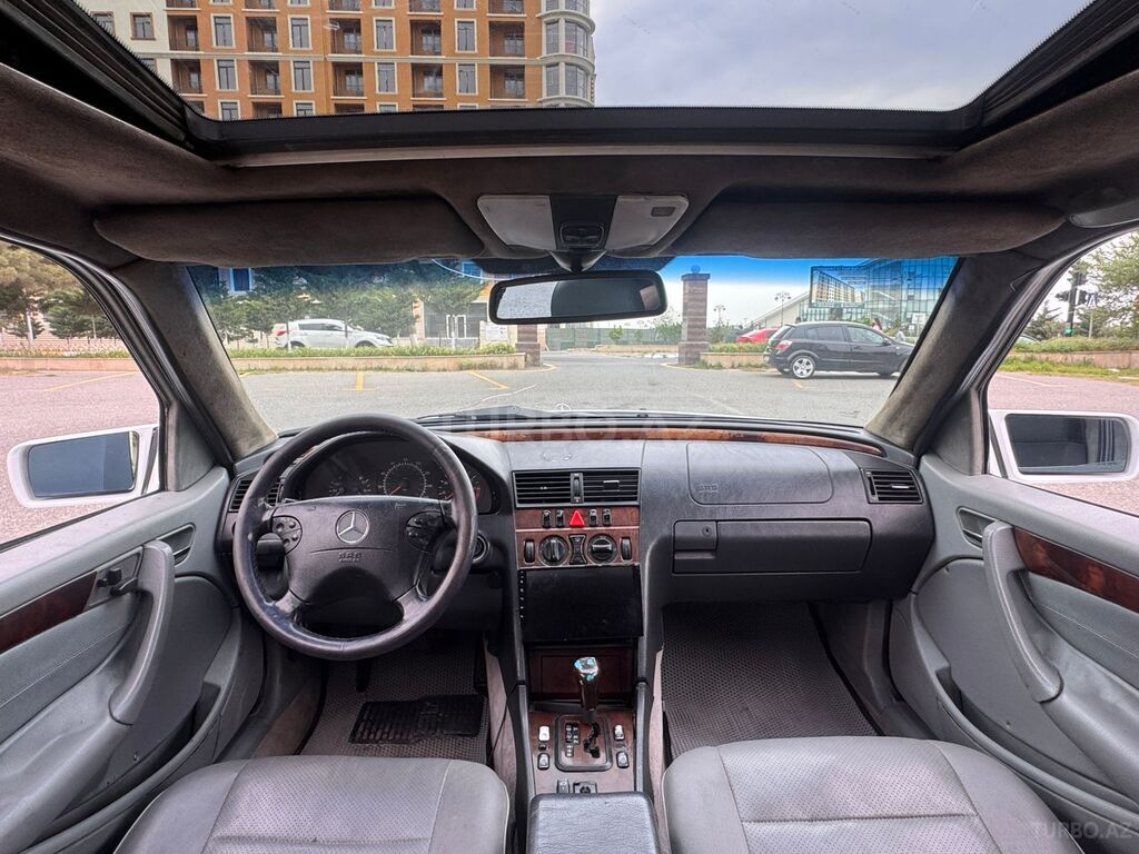 Mercedes C 230