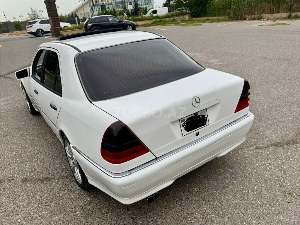 Mercedes C 230
