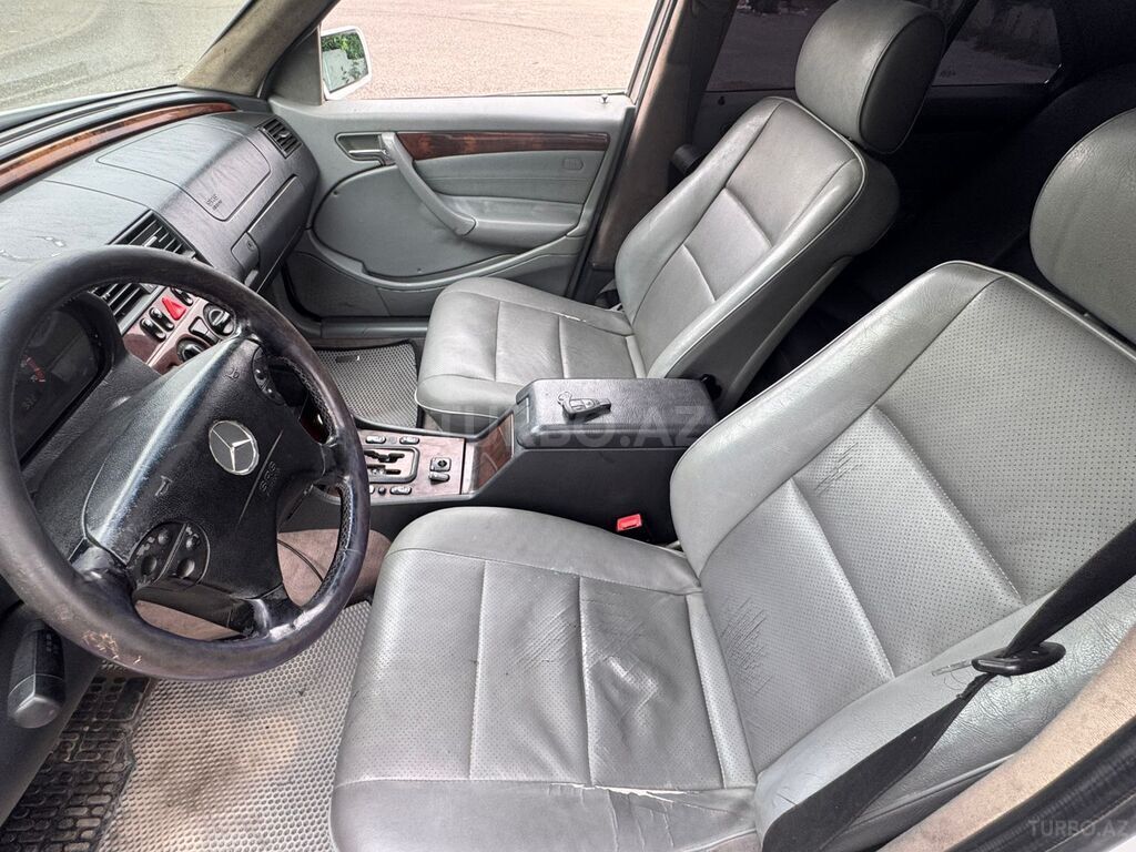 Mercedes C 230