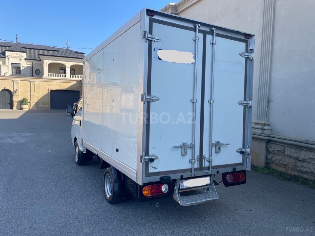 Hyundai H 100