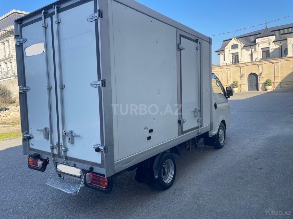 Hyundai H 100