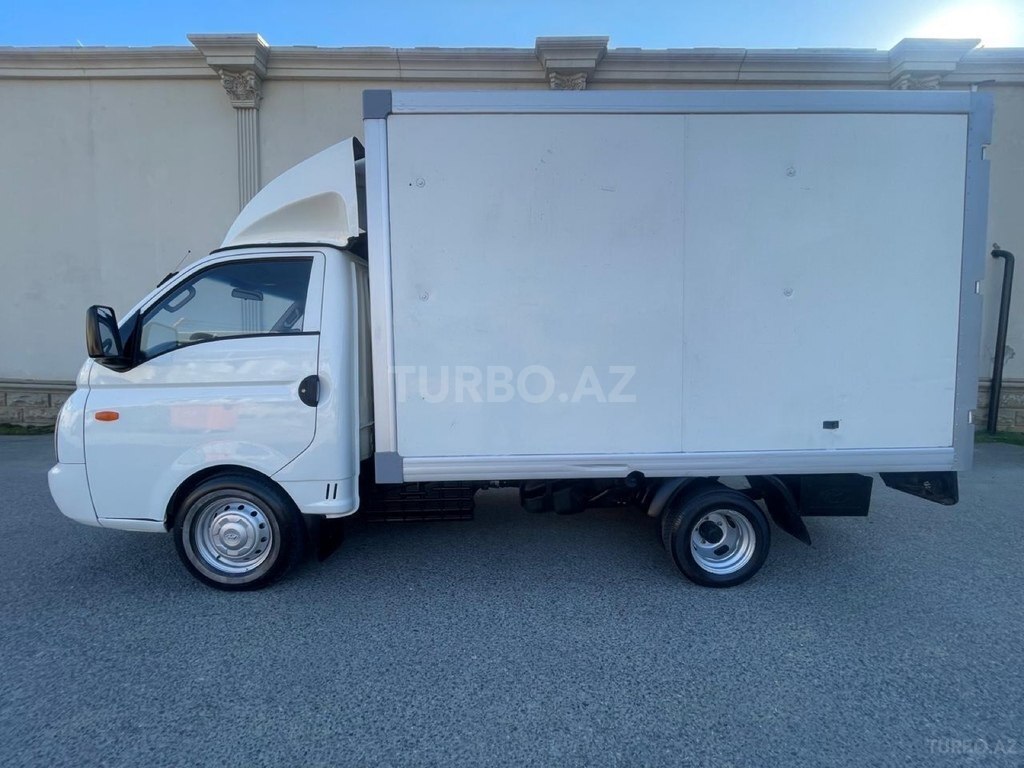 Hyundai H 100