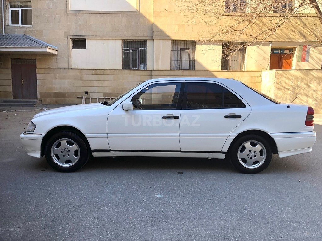 Mercedes C 180