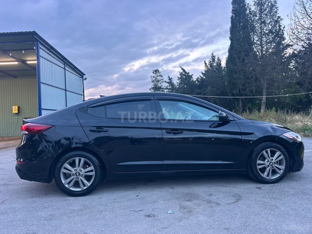 Hyundai Elantra