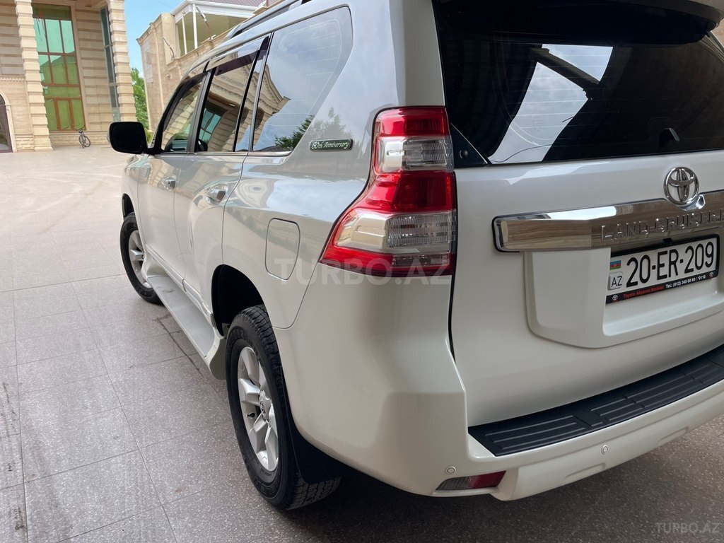 Toyota Land Cruiser Prado