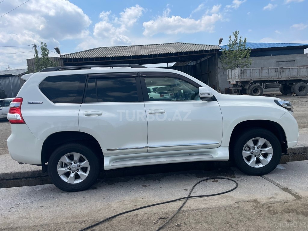 Toyota Land Cruiser Prado