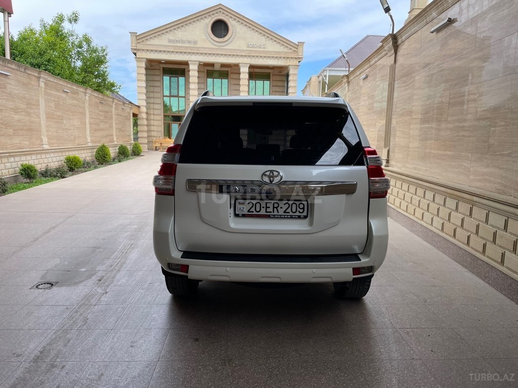 Toyota Land Cruiser Prado