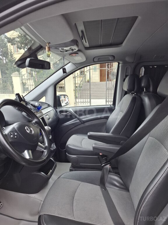 Mercedes Viano