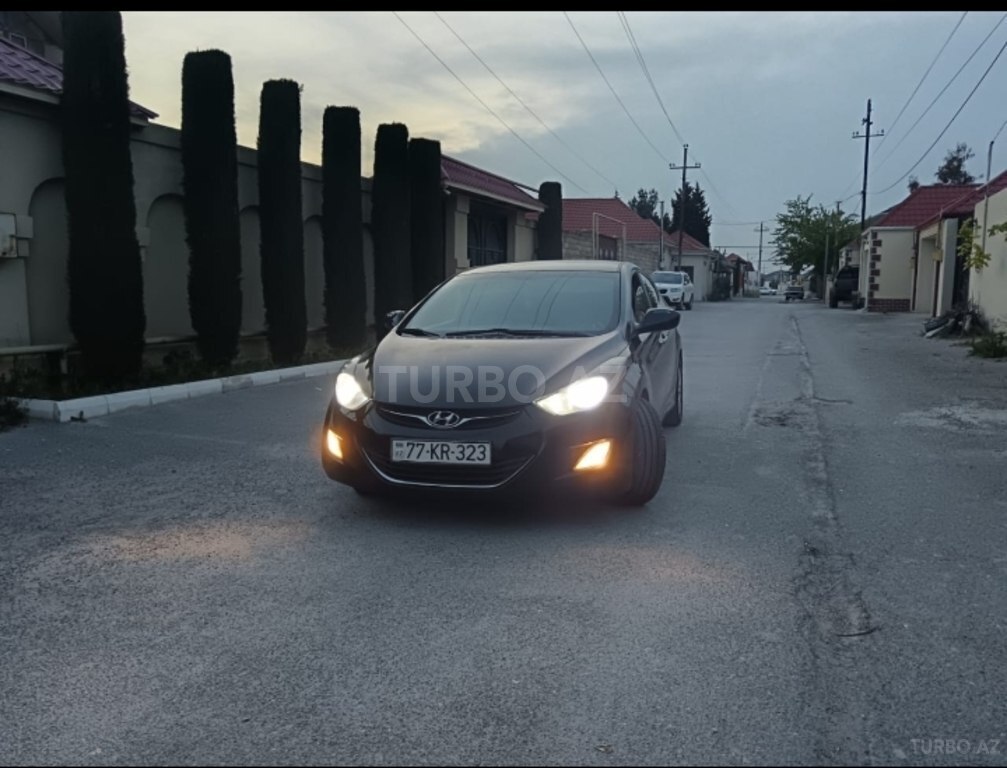 Hyundai Elantra