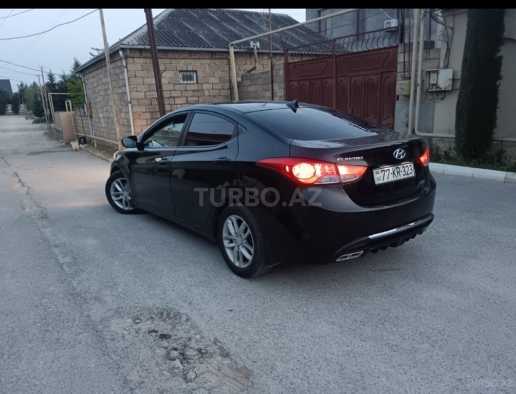 Hyundai Elantra
