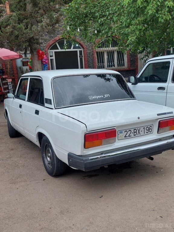 LADA (VAZ) 2107