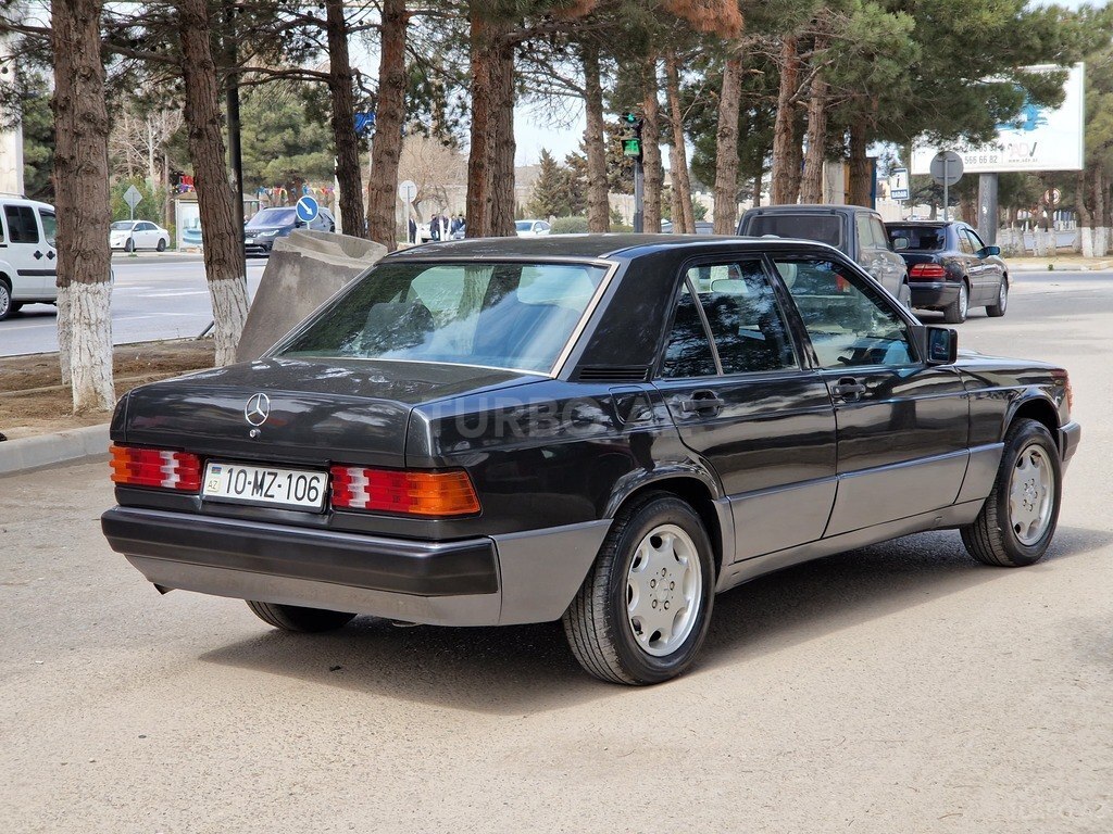 Mercedes 190
