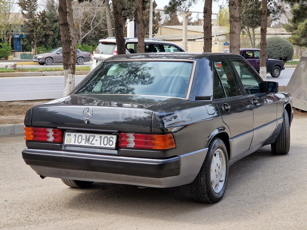 Mercedes 190