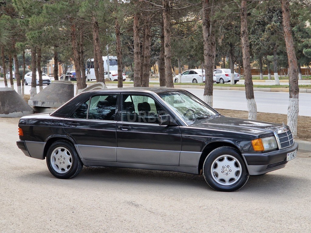 Mercedes 190