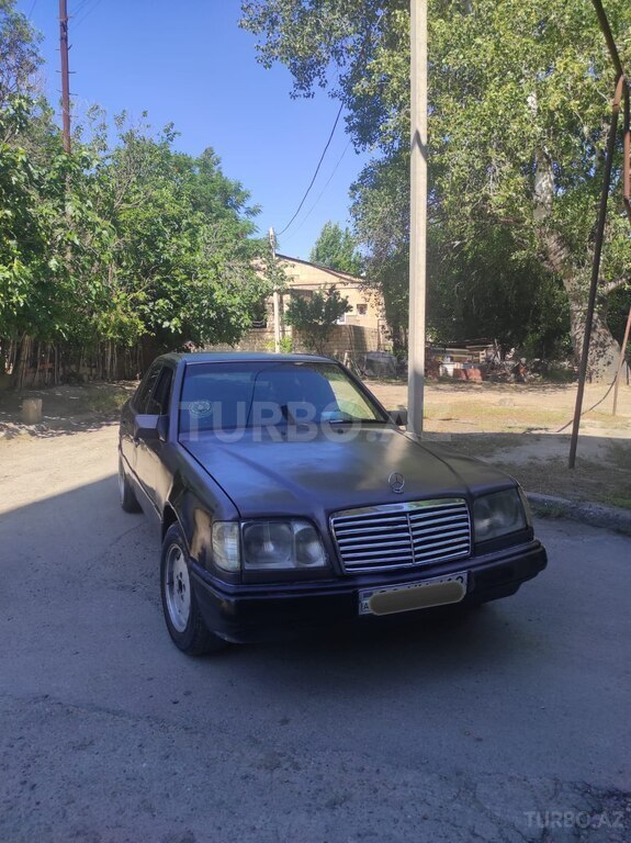 Mercedes 200 D