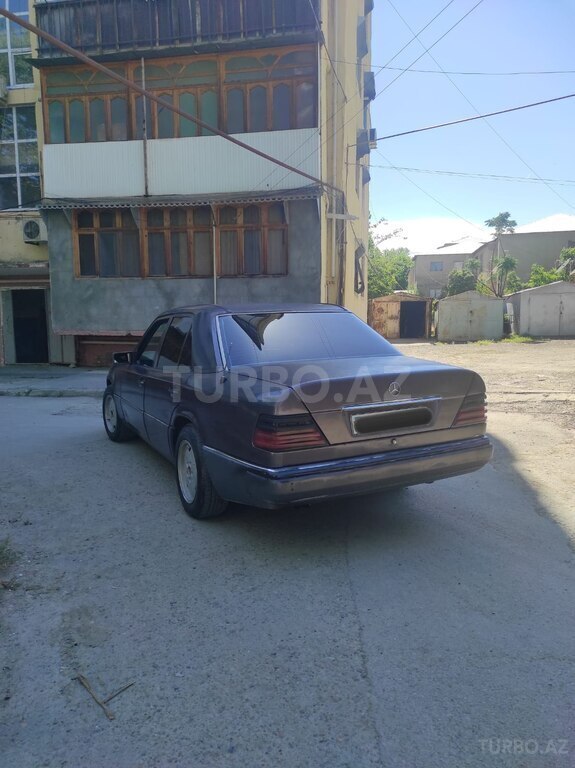 Mercedes 200 D