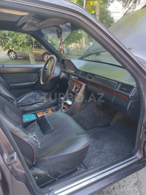 Mercedes 200 D
