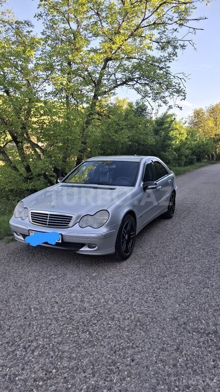 Mercedes C 200