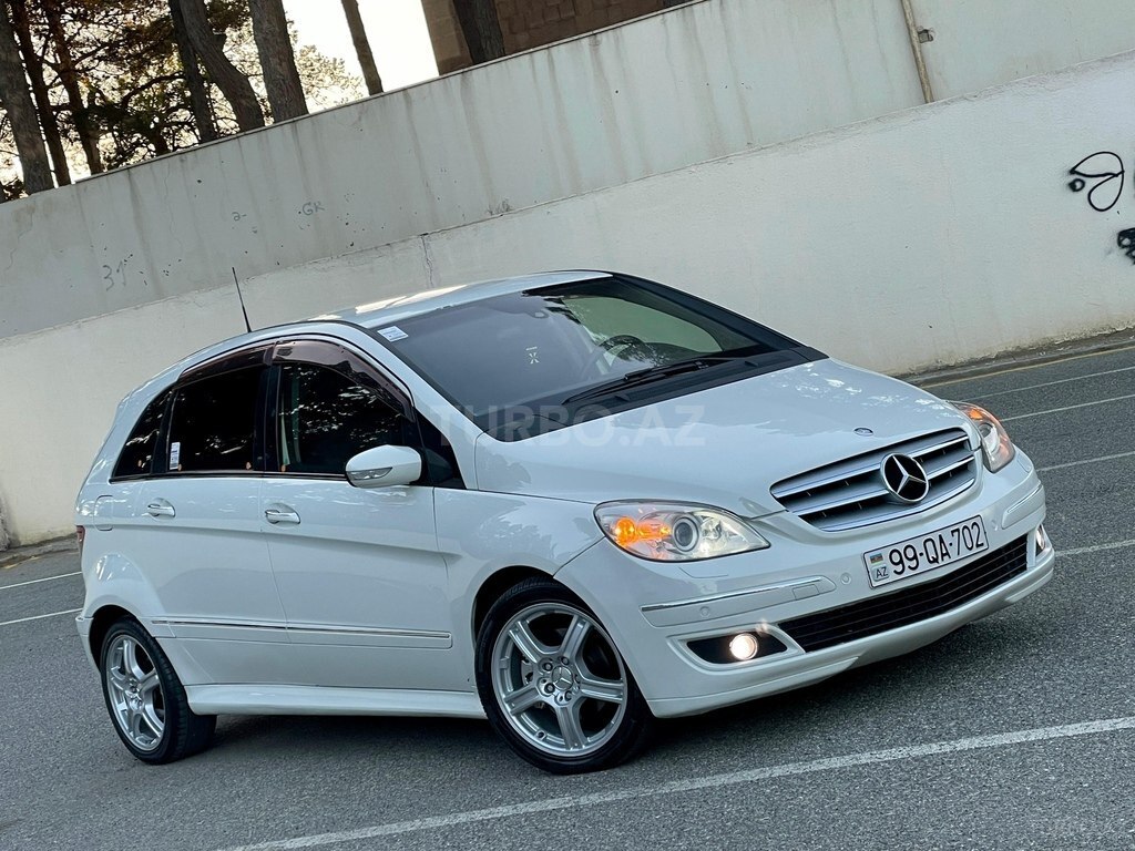 Mercedes B 200