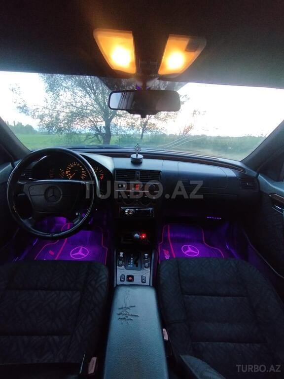 Mercedes C 200