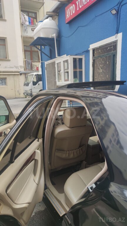 Mercedes C 230