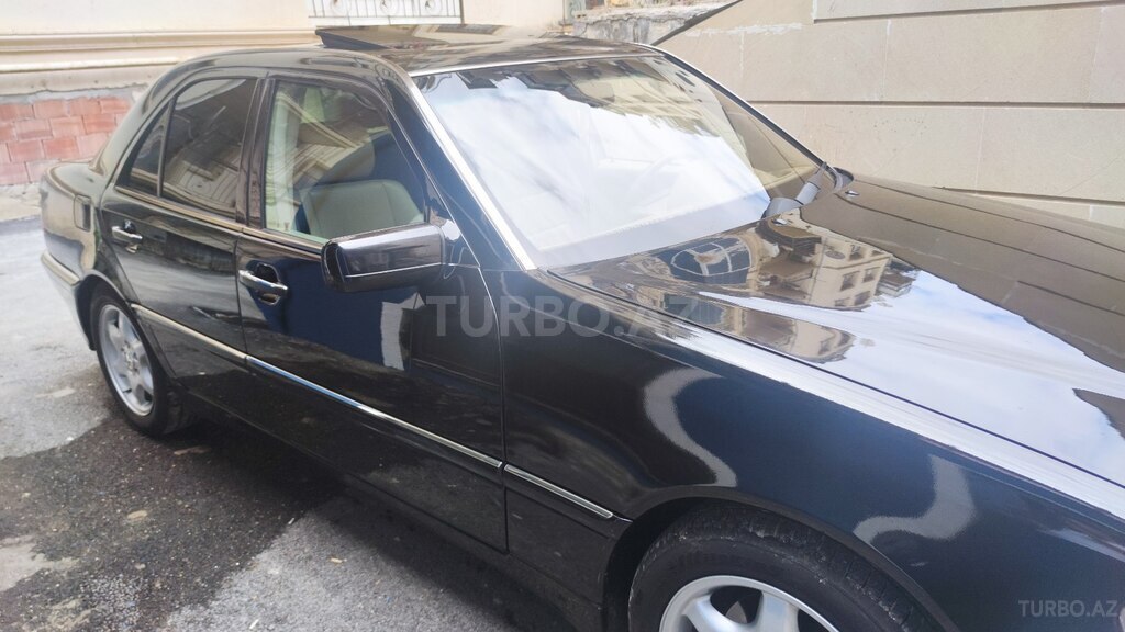 Mercedes C 230