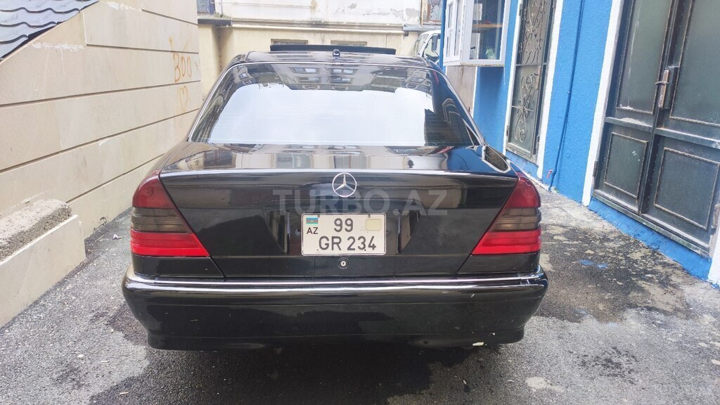 Mercedes C 230
