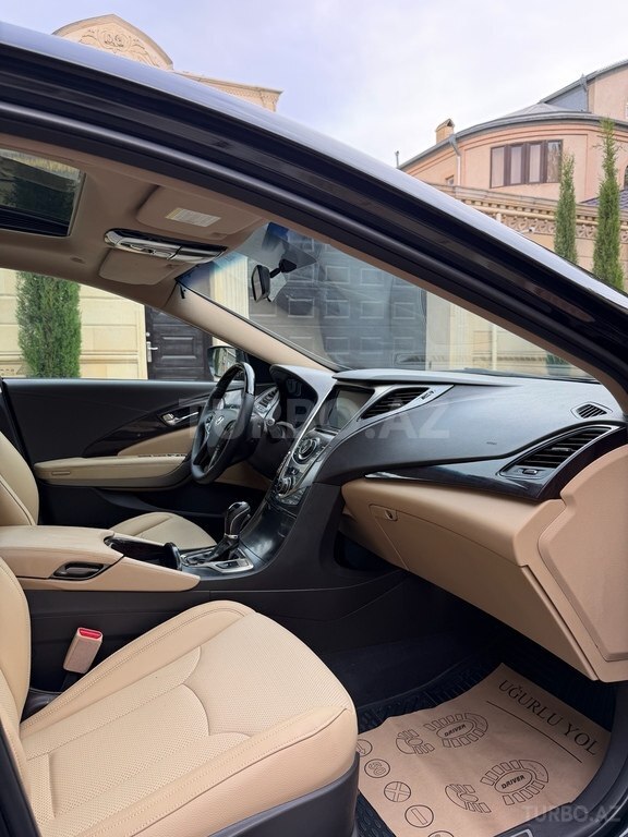 Hyundai Azera