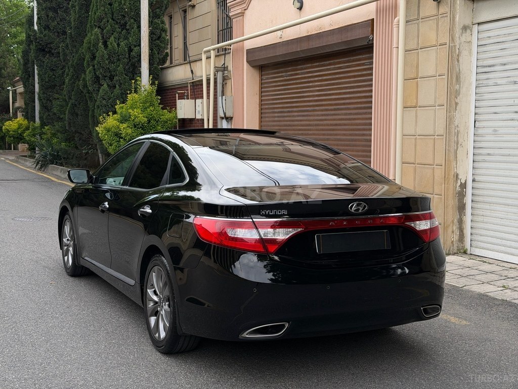 Hyundai Azera