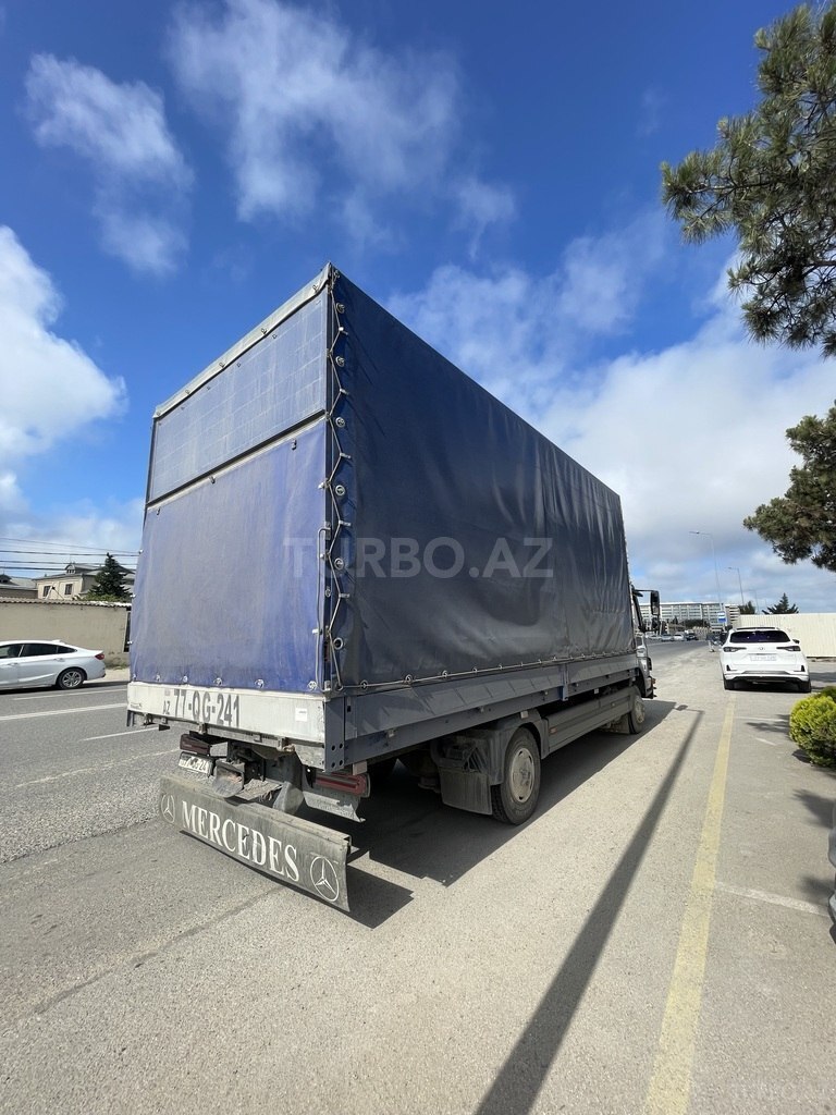Mercedes Atego 818