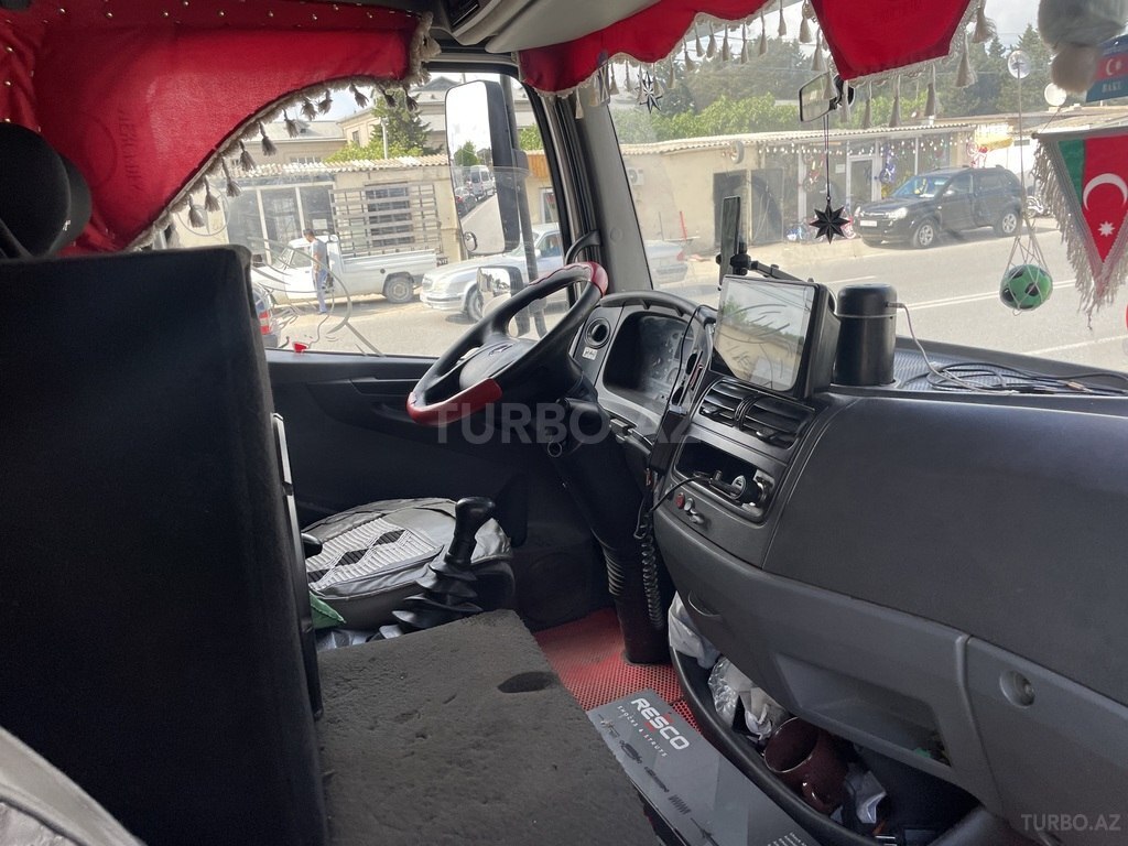 Mercedes Atego 818