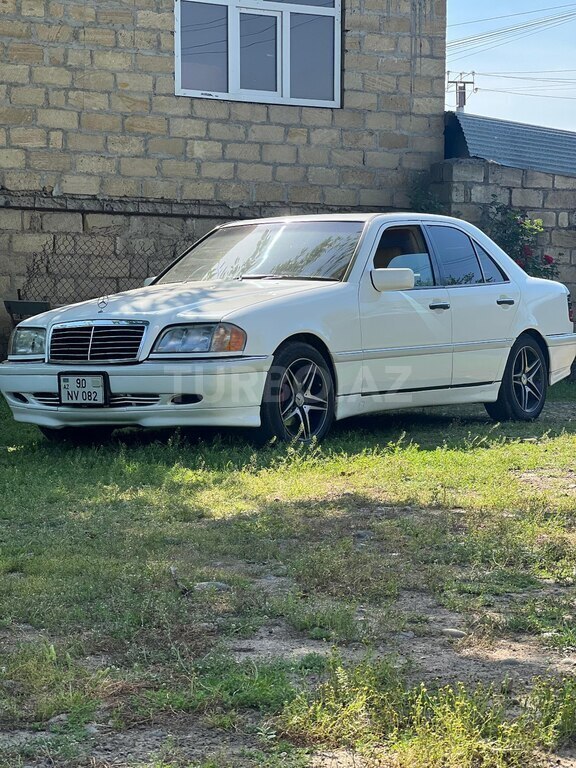 Mercedes C 230