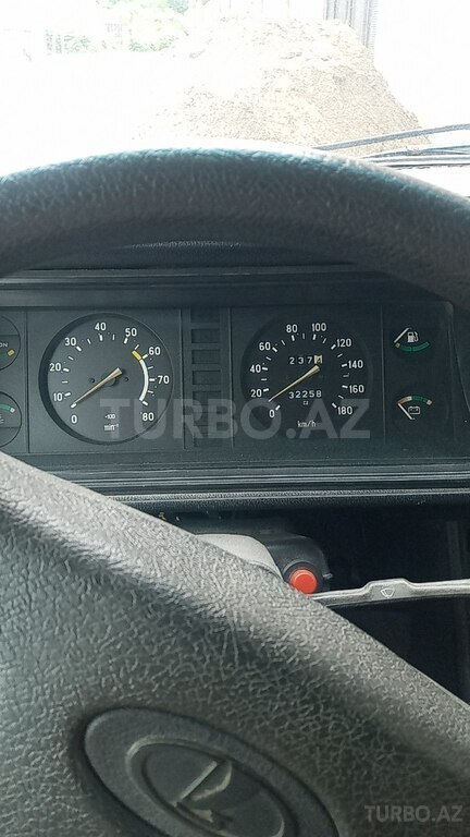 LADA (VAZ) 2107
