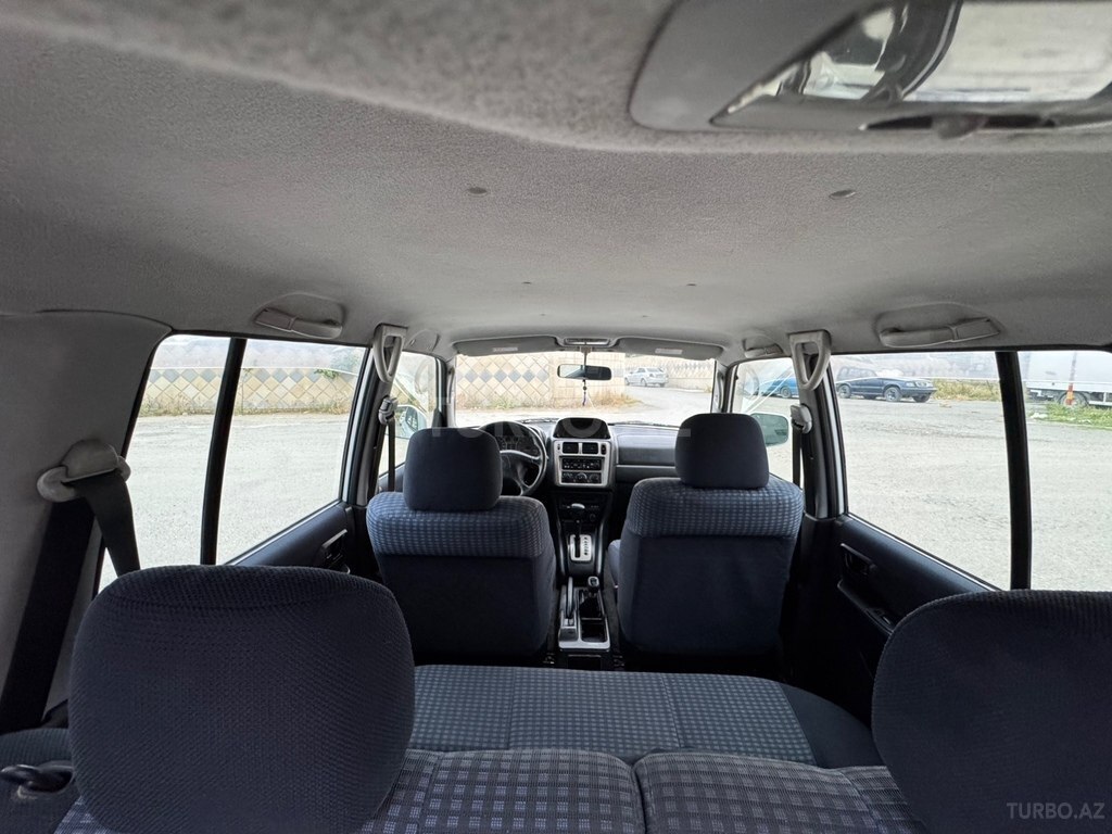 Mitsubishi Pajero io