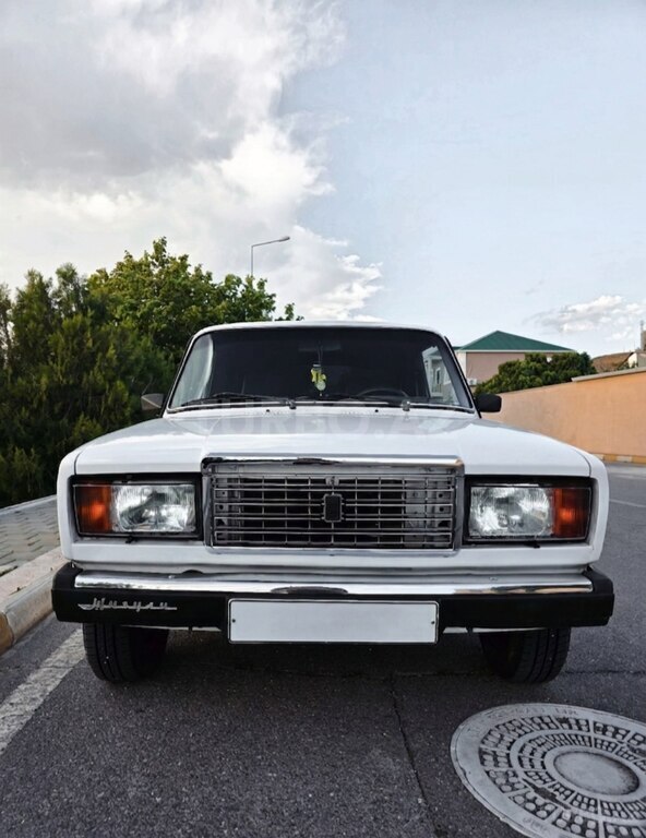 LADA (VAZ) 2107