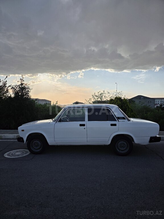 LADA (VAZ) 2107