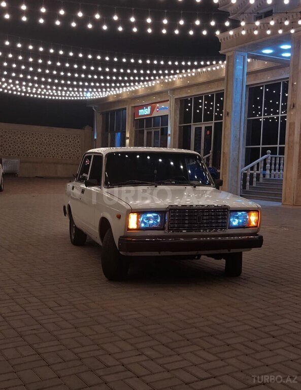 LADA (VAZ) 2107