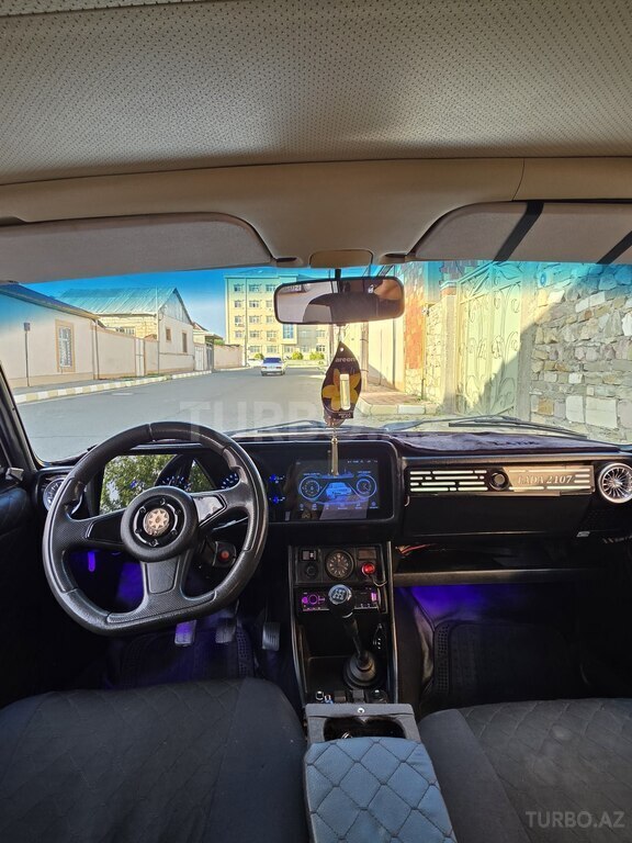LADA (VAZ) 2107