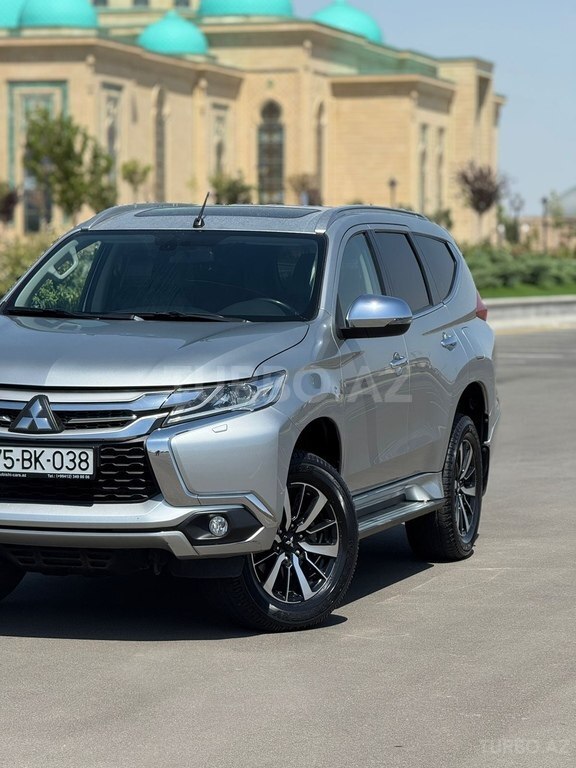 Mitsubishi Pajero Sport