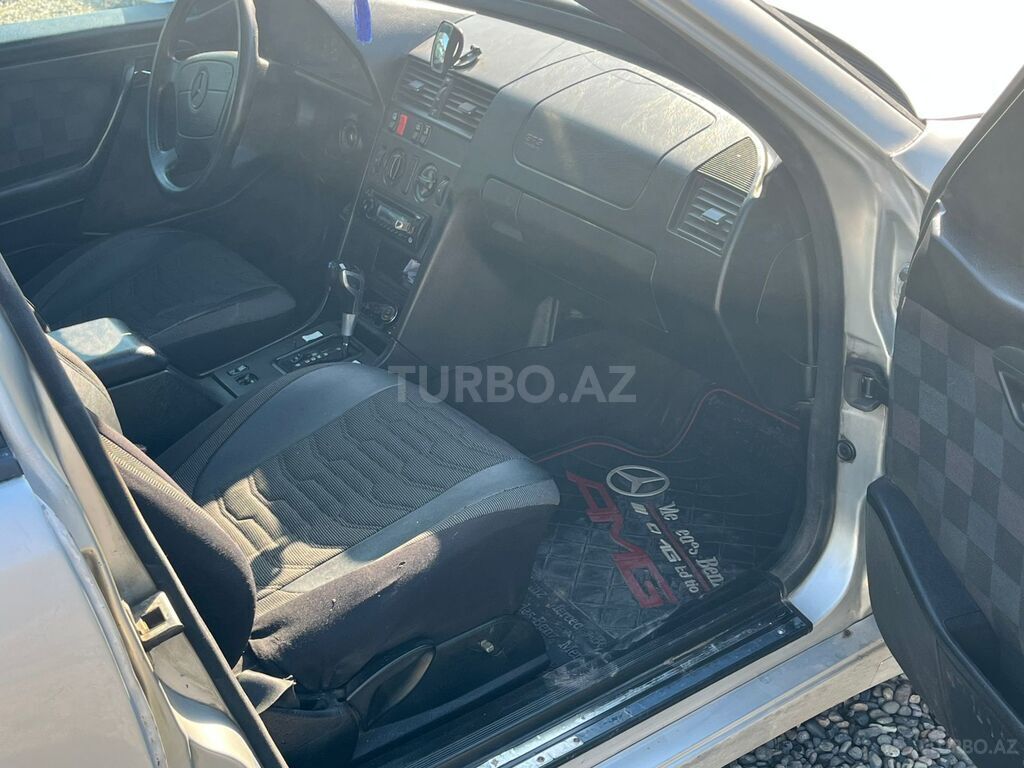 Mercedes C 180