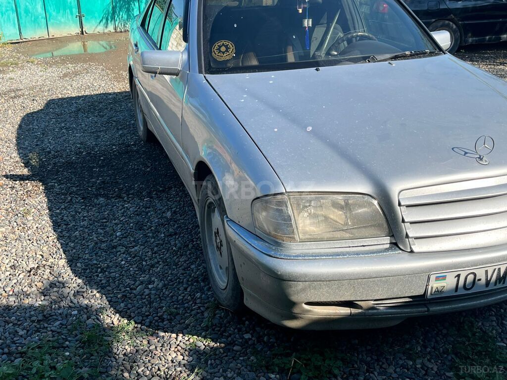 Mercedes C 180